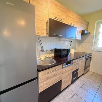 Alquiler de un luminoso y acogedor apartamento de 2 habitaciones, 52 m², centro de Belgrado, Serbia